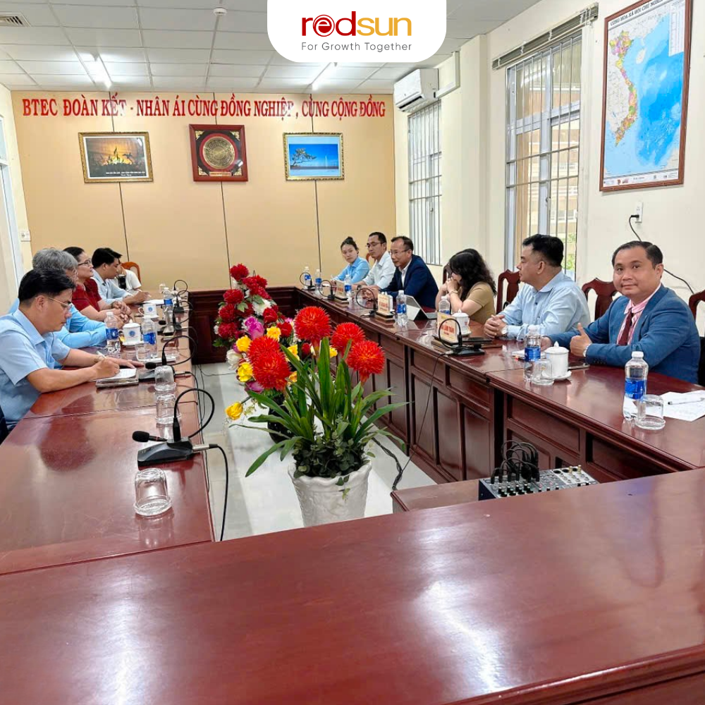 [REDSUN x VIỆN ĐÀO TẠO BÁCH KHOA] THAM GIA DỰ ÁN CHUYỂN ĐỔI SỐ TẠI TRƯỜNG CAO ĐẲNG CÀ MAU 